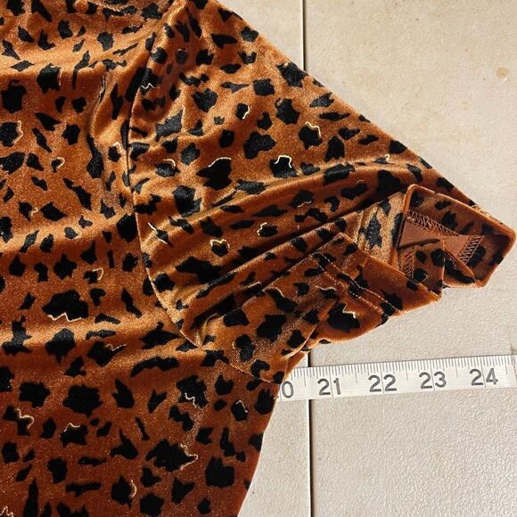 Drapers & Damon's Animal Print Velour Short Sleeve Top M - Picture 7 of 8